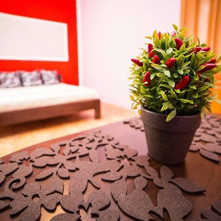 Apartment On Teatralna 7 利沃夫 外观 照片