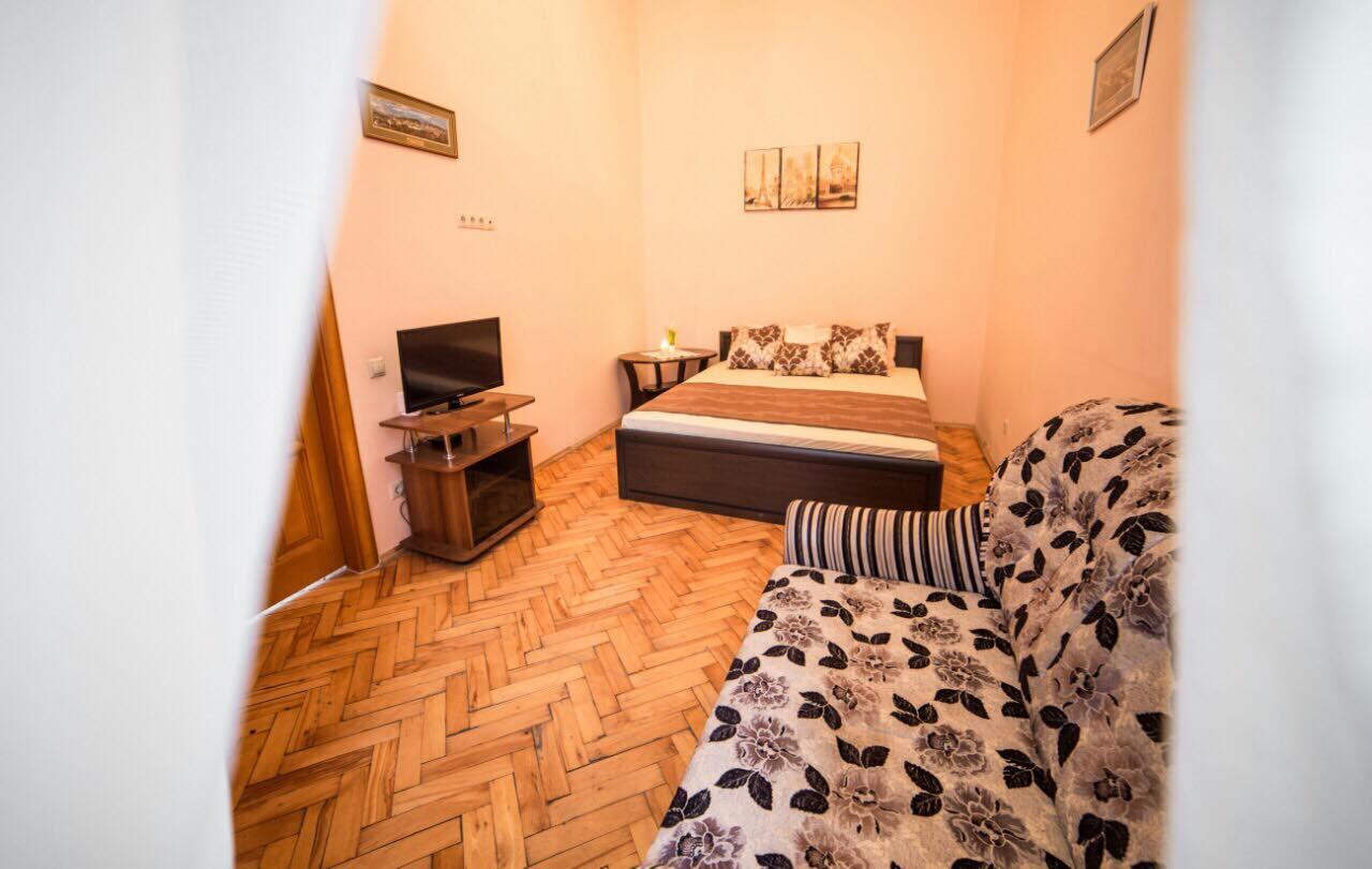 Apartment On Teatralna 7 利沃夫 外观 照片